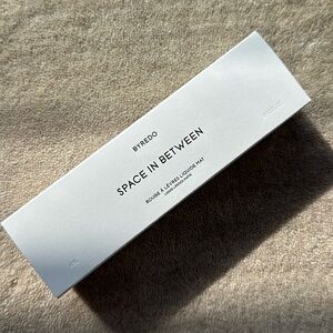 Byredo Space In Between Liquid Matte Lipstick